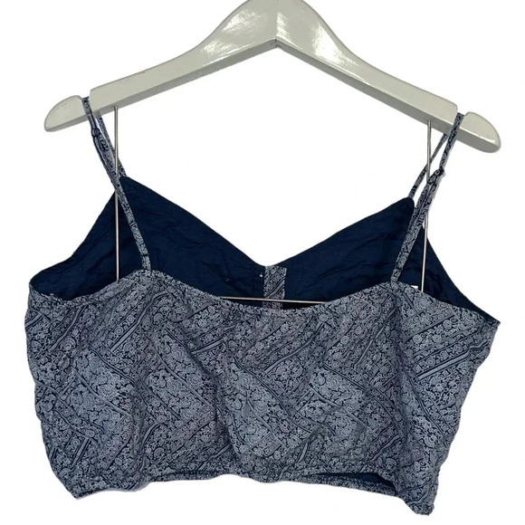 American Eagle XL blue & white boho print‎ crop top & matching pull on skirt - Picture 3 of 10